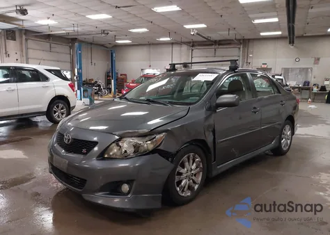 2010 Toyota Corolla S из США, поврежденный, VIN 2T1BU4EE0AC228841